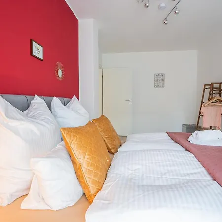 Golden Design Apartment, Zentral, Familie Und Business, 1000 Mbit Appartement Duisburg